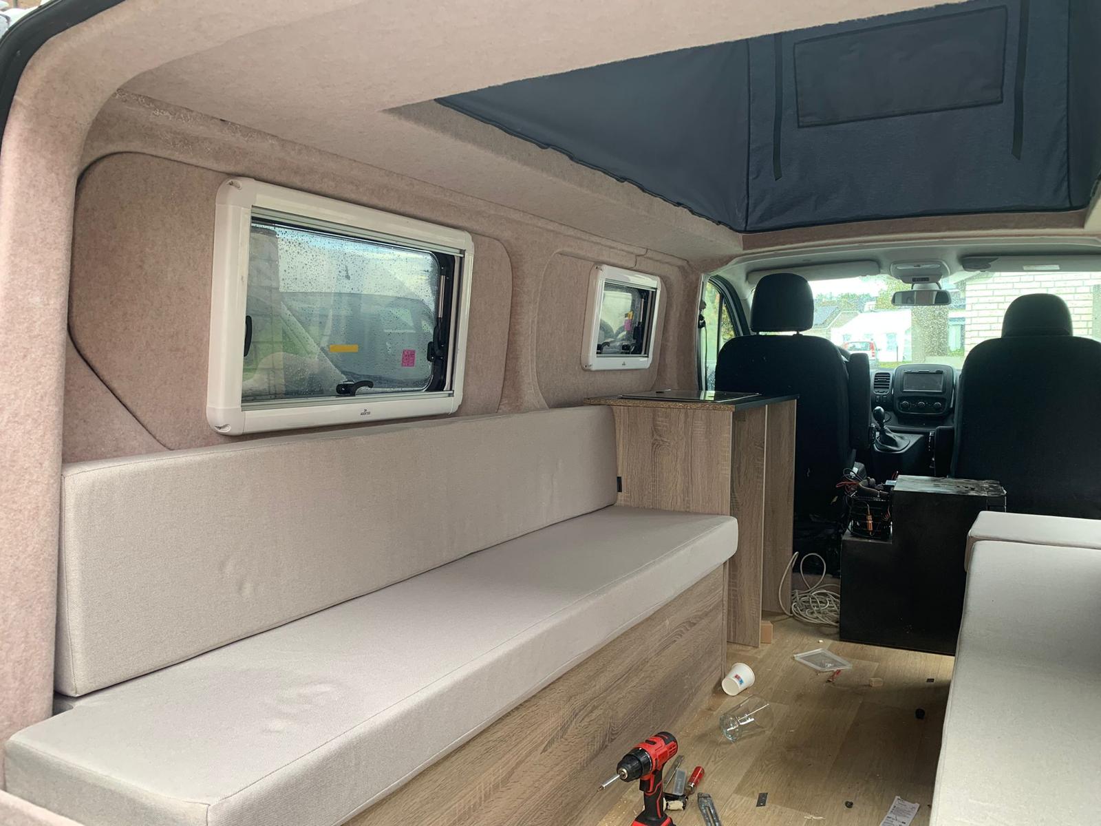 Stofferen van camper, caravan of buscamper detail